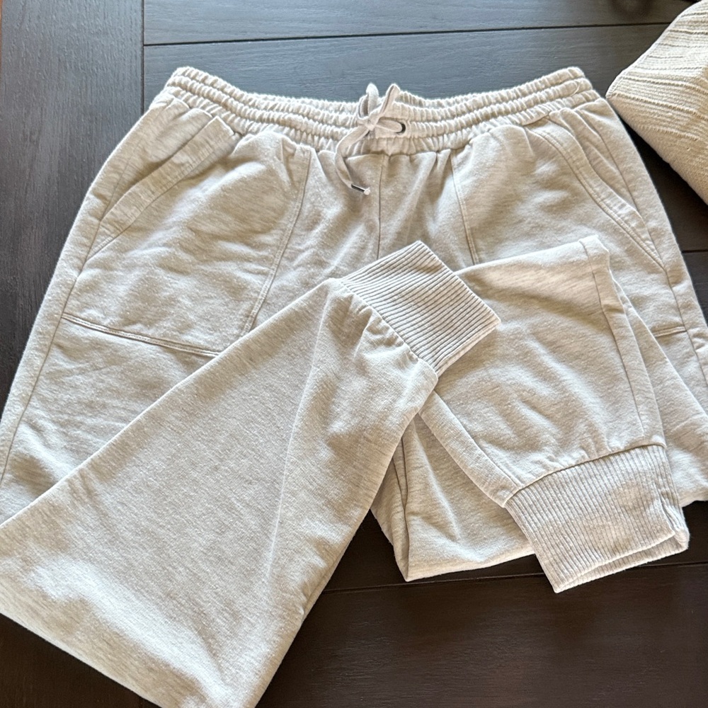 Splendid Light Grey Women's Jogger Pants and Crewneck Top